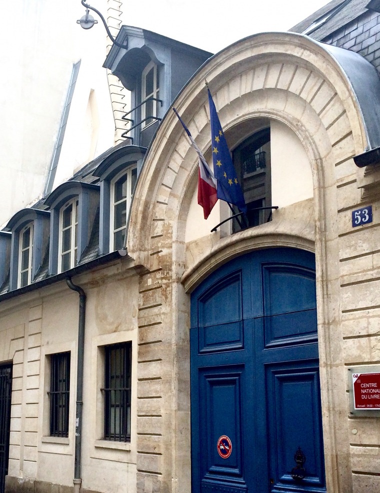 Photo de la façade du Centre national du livre, crédit Hannah Assouline