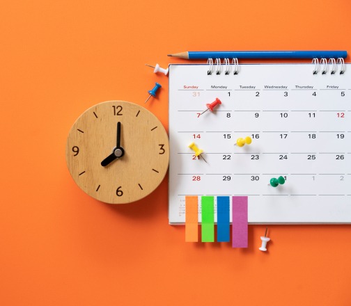 dépôt - dossier - demande - aide - demandeur - horloge - calendrier