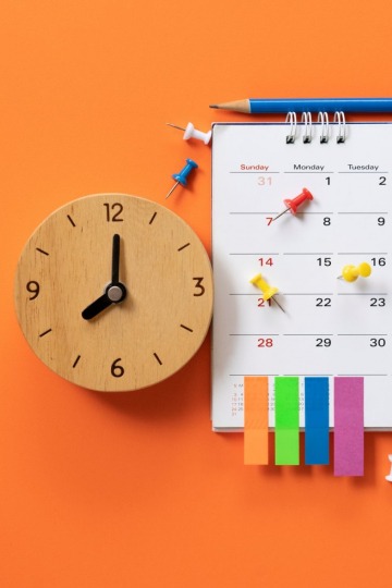 dépôt - dossier - demande - aide - demandeur - horloge - calendrier